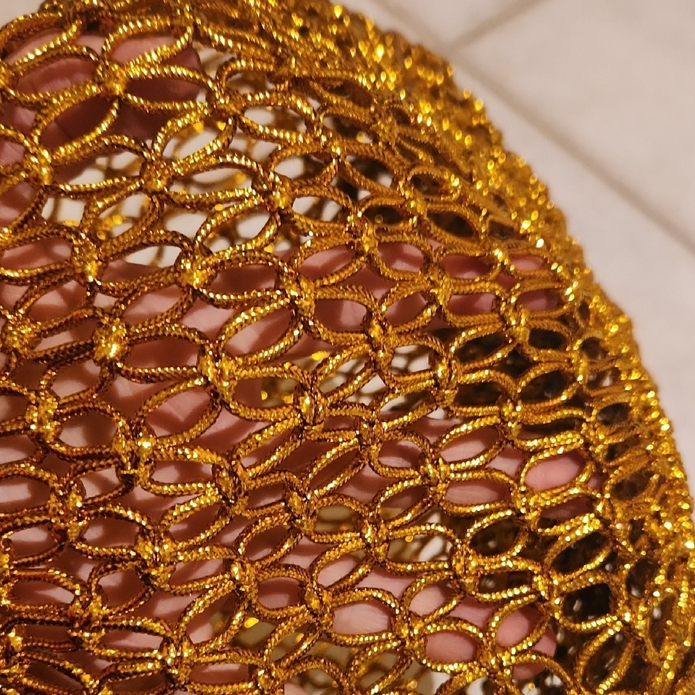 Elegant Gold Woven Women's Bag - Picture 16 of 17